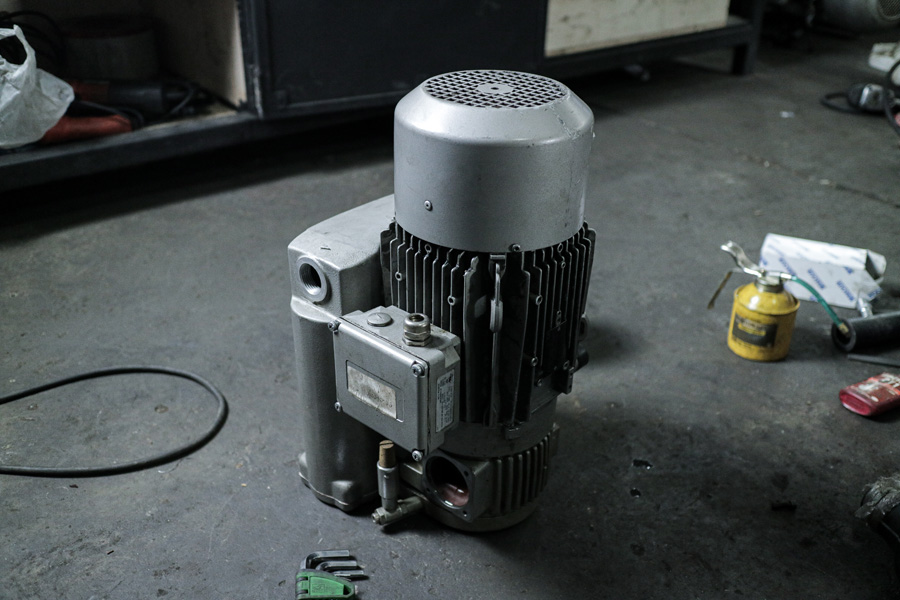 reparasi vacuum pump